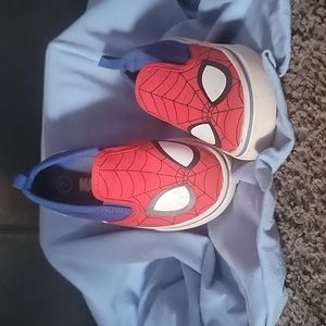 Spiderman toddler shoe sz 7